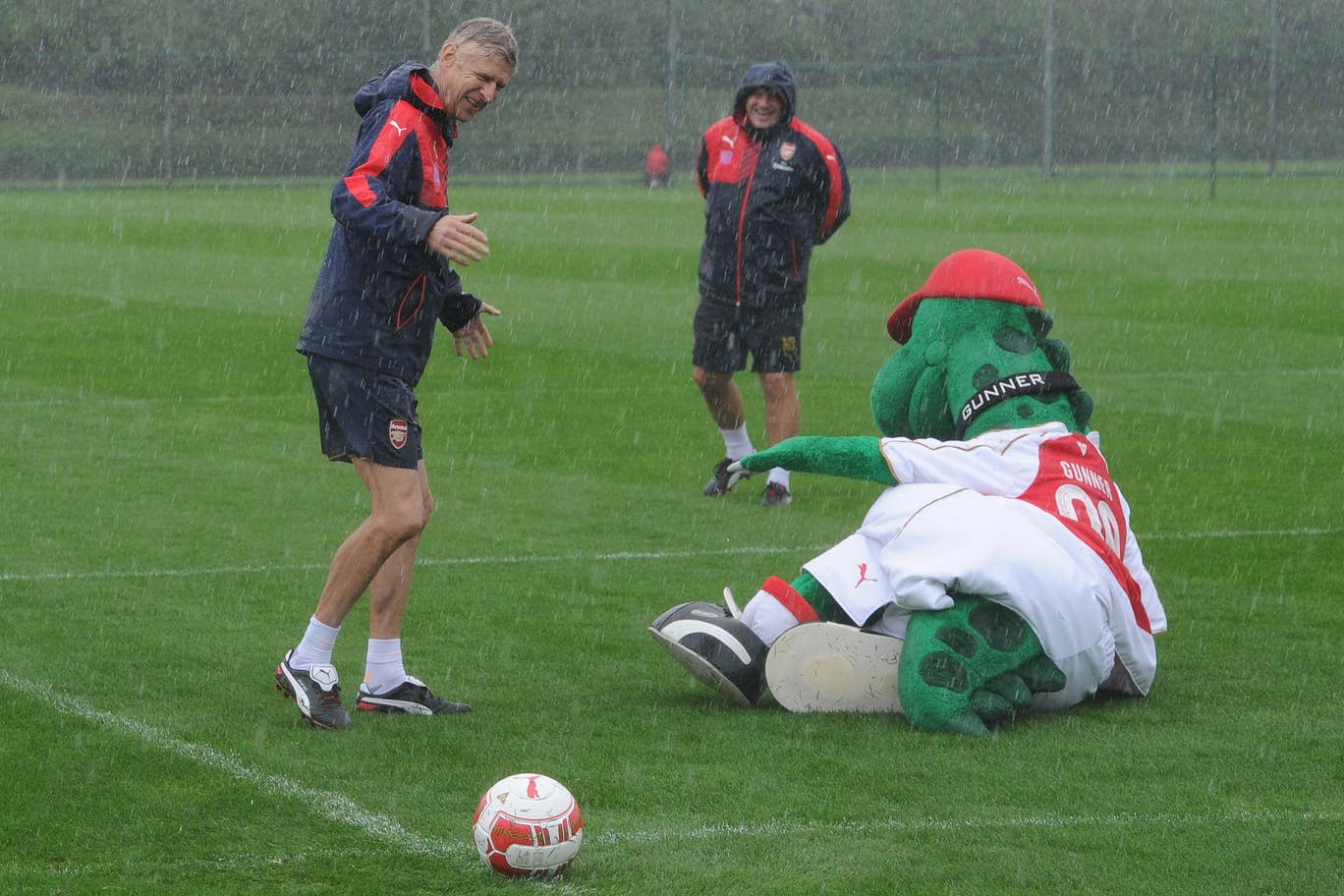 Arsenal mascot Gunnersaurus